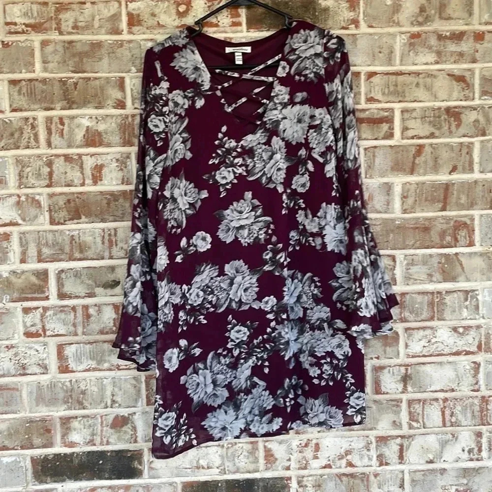 Speechless Plum Floral Sheer‎ Lined Tunic Blouse